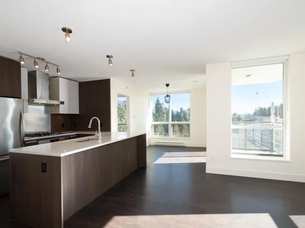 3007 Glen Dr #1205, Coquitlam, BC V3B 0L8