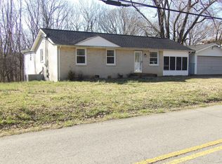 457 E Little Richland Rd, Waverly, TN 37185