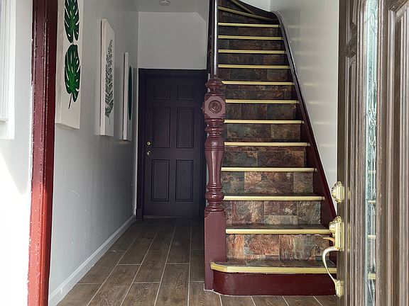 3rd image of 3613 34th St #2