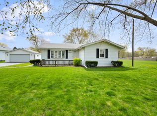 24145 S Canal Rd, Channahon, IL 60410