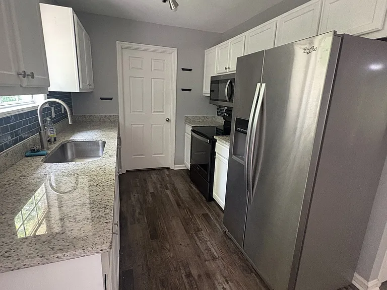 1015 Morriswood Ct — Photo 2