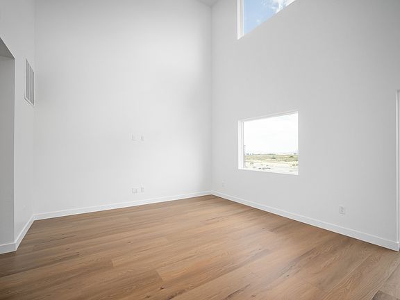 3rd image of 1487 E Aspen Grove Dr #911