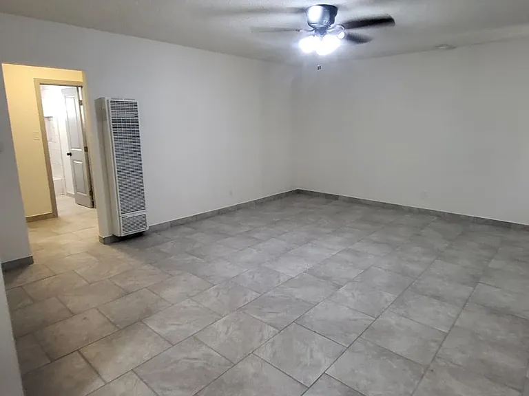 560 E Pleasant St #3 — Photo 1
