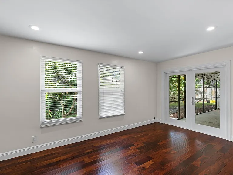 2996 Cardinal Dr — Photo 3
