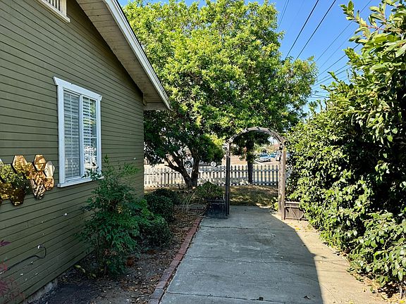 2nd image of 4095 Swift Ave #1
