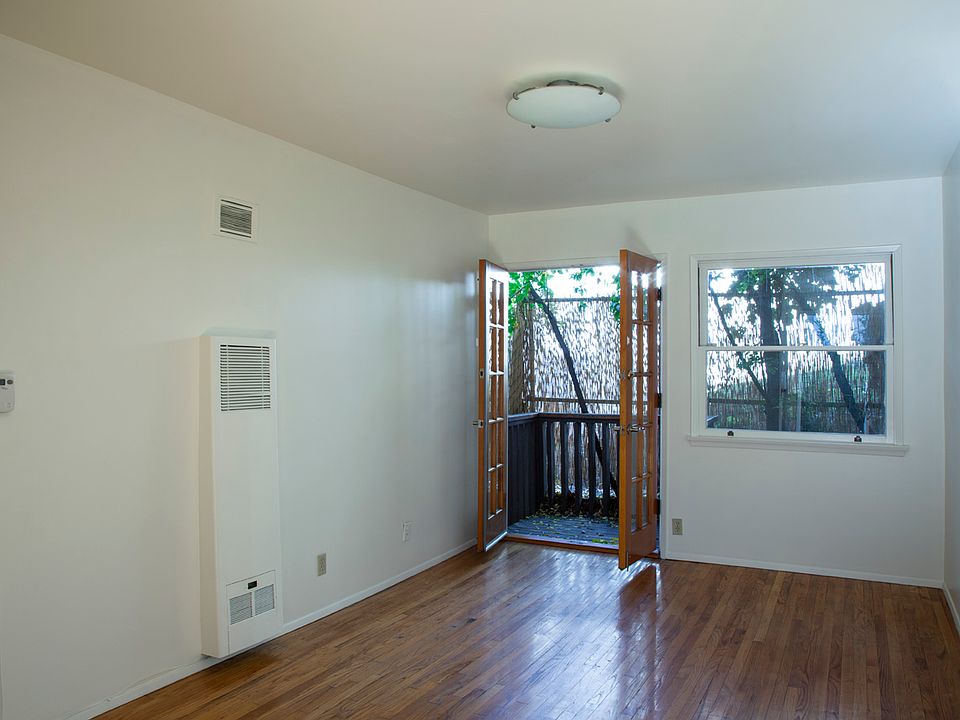 1st image of 1916 Whitley Ave #1
