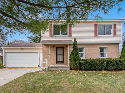 3429 Waterford Ct NE, Grand Rapids, MI, 49525