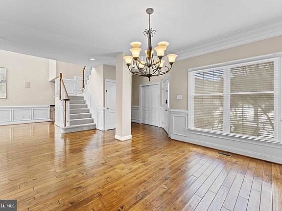 4th image of 14 Sloan Rd