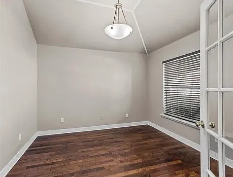 9828 Paragon Ln — Photo 3