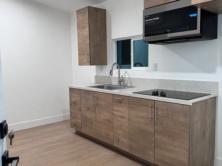 1591 Oleander Ave #1 — Photo 13