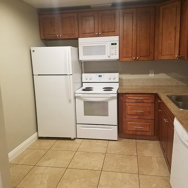 1st image of 2443 Mission Ave APT 15