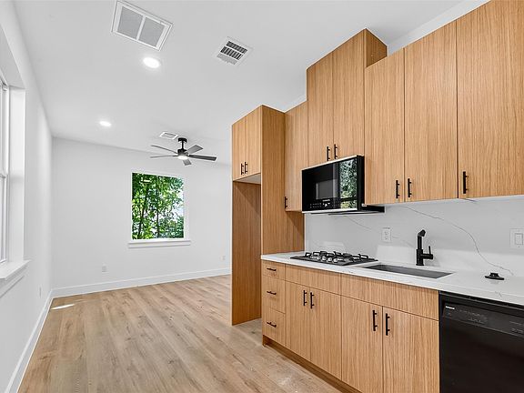 5th image of 3311 Nettleton St