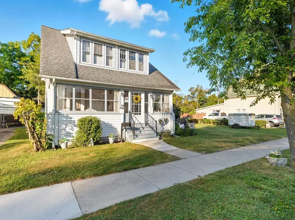 51145 Clay St, New Baltimore, MI 48047