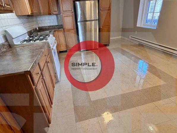 403 S 5th St, Reading, PA 19602