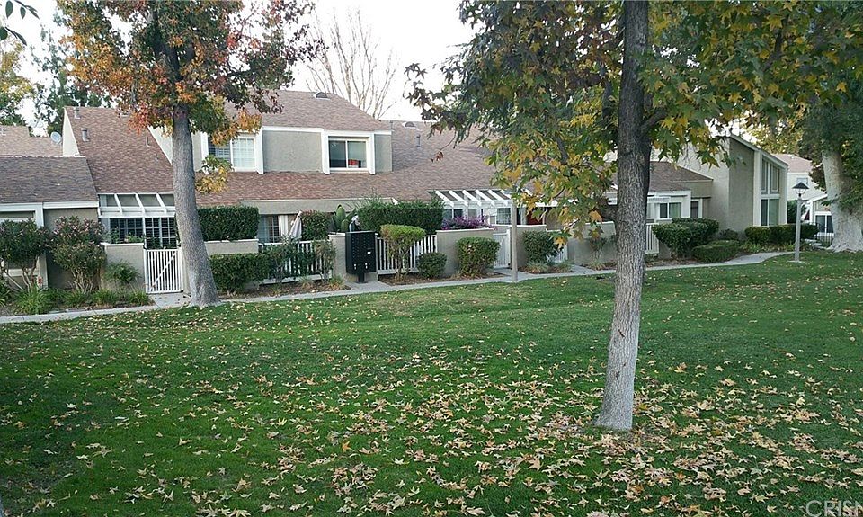1st image of 24305 Venturi Dr