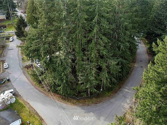 4th image of 3530 278th Pl NE