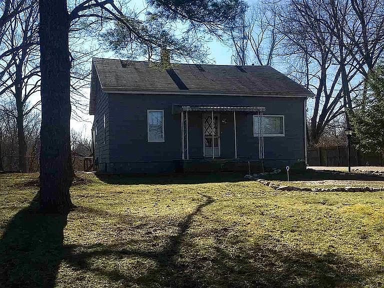 1st image of 1003 W Gourley Pike