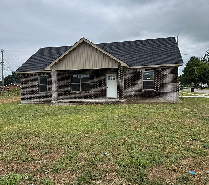 1st image of 1200 Mulberry Dr