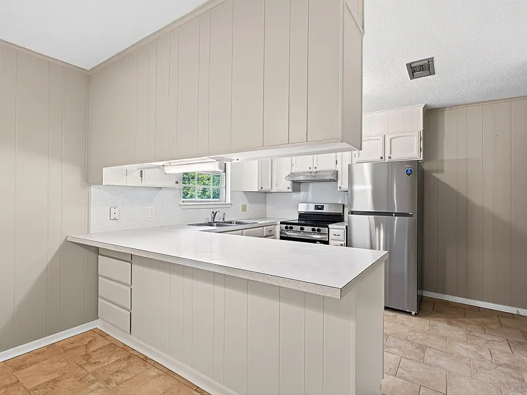 14320 Mallett Rd — Photo 29