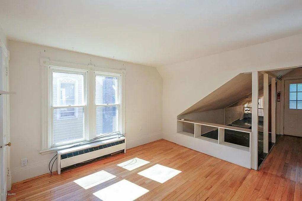 Building Photo - 620 Minor Ave #3