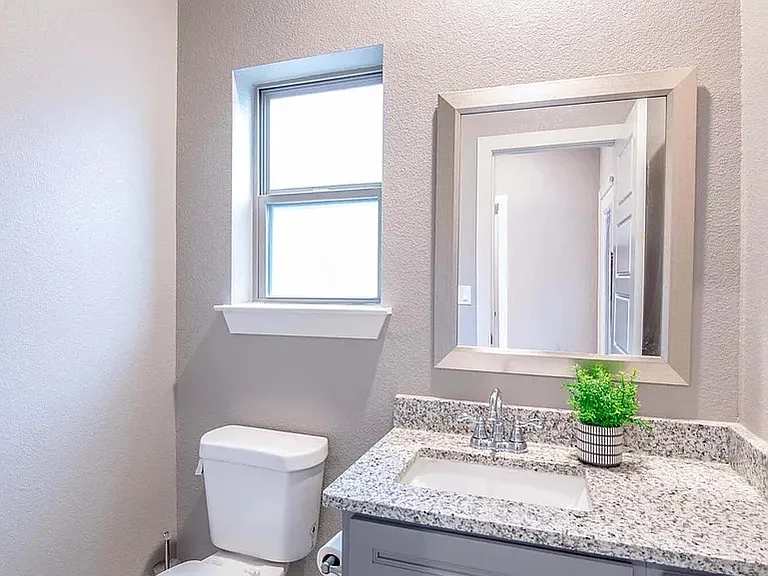 13713 Olney Ave — Photo 20