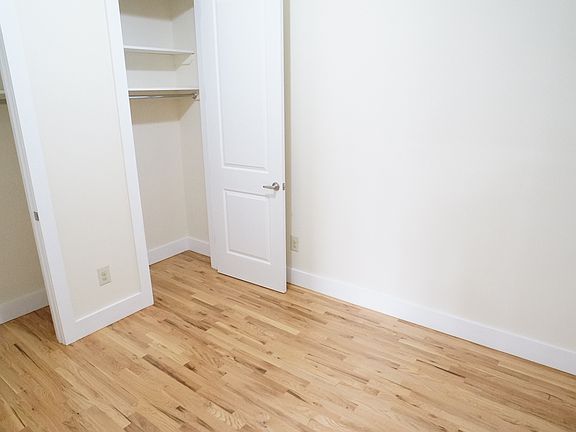 4th image of 367 E 204th St #2