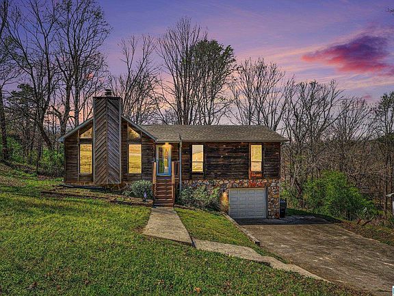 2nd image of 5061 Briarwood Cir