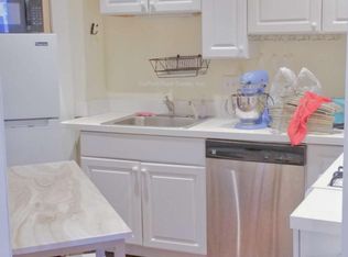 304 Hanover St #1S, Boston, MA 02113