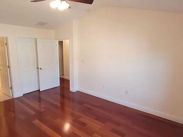 9 McMartin Ct — Photo 13