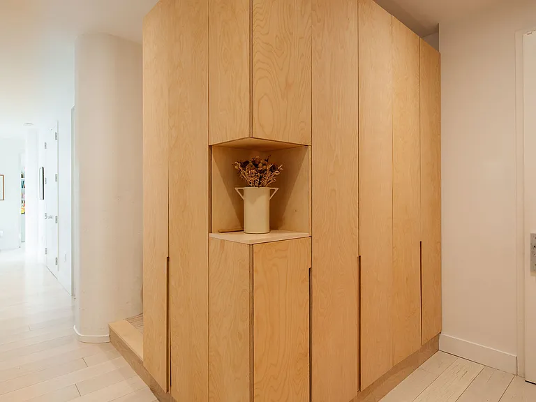 338 Berry St #4D — Photo 8