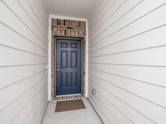 3rd image of 13542 Kinsman Rd