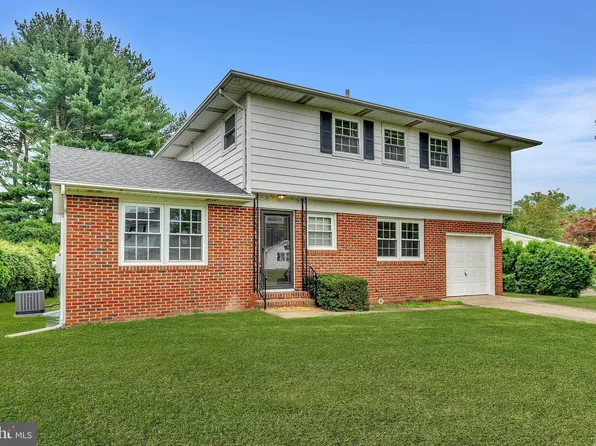 6 Clive Ct, Ewing, NJ 08638