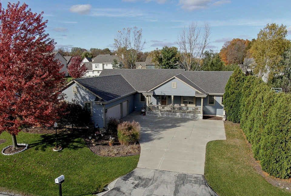1st image of 11038 W Heritage Dr