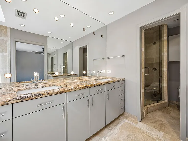 5219 Loch Lomond Dr — Photo 17