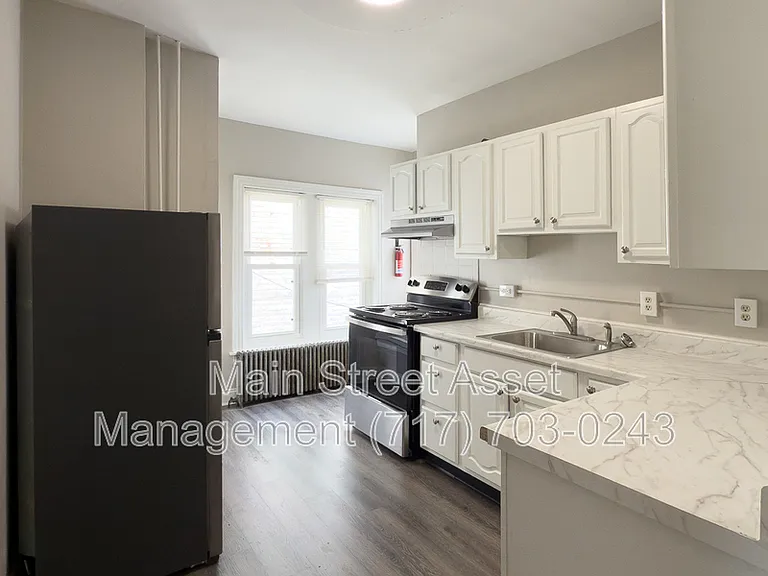 332 Chestnut St #2 — Photo 8