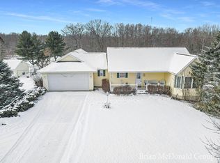 5440 Dalton Rdg, Fennville, MI 49408