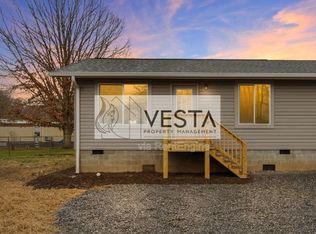 59 Scates St, Waynesville, NC 28786
