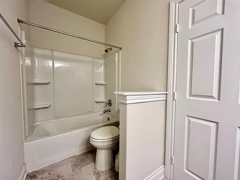 10916 Cannes Memorial Dr — Photo 27