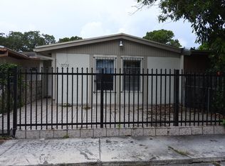 3736 NW 213th St, Miami Gardens, FL 33055