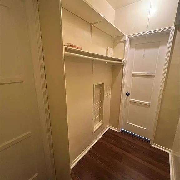 1933 S Corning St — Photo 26