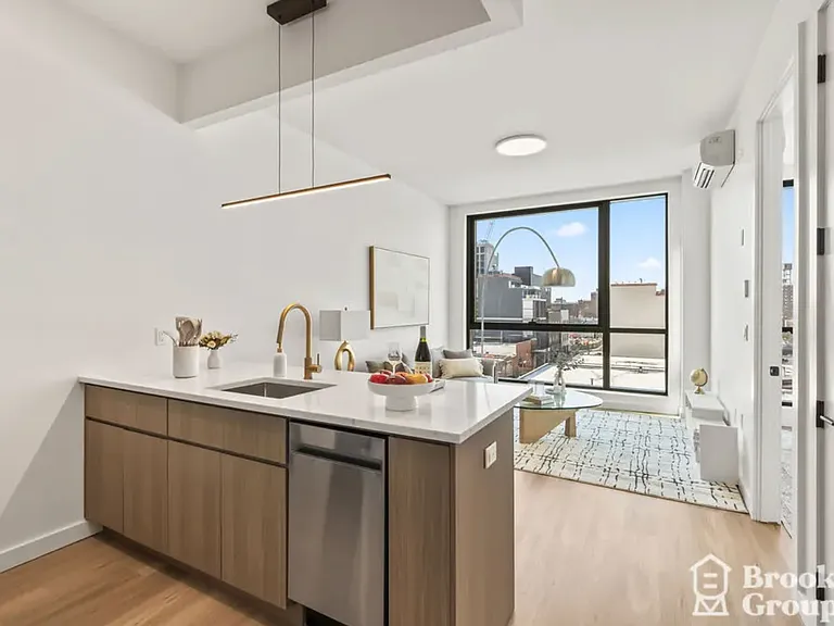 556 Baltic St #905 — Photo 8