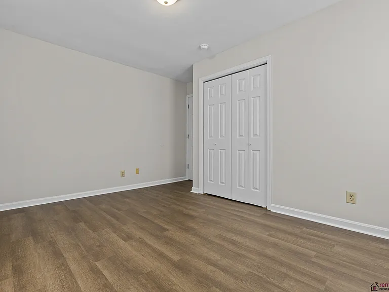 1321 Leaning Tree Ln #B — Photo 21
