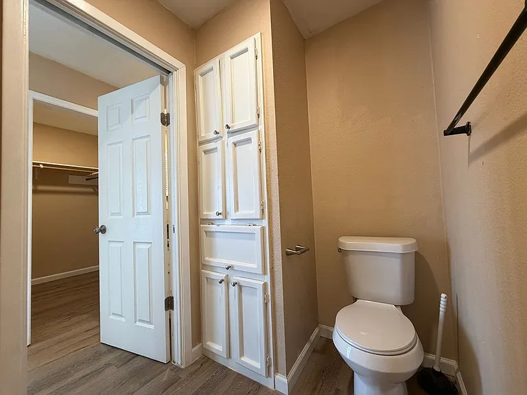 4226 Walnut Hills Dr #4 — Photo 21