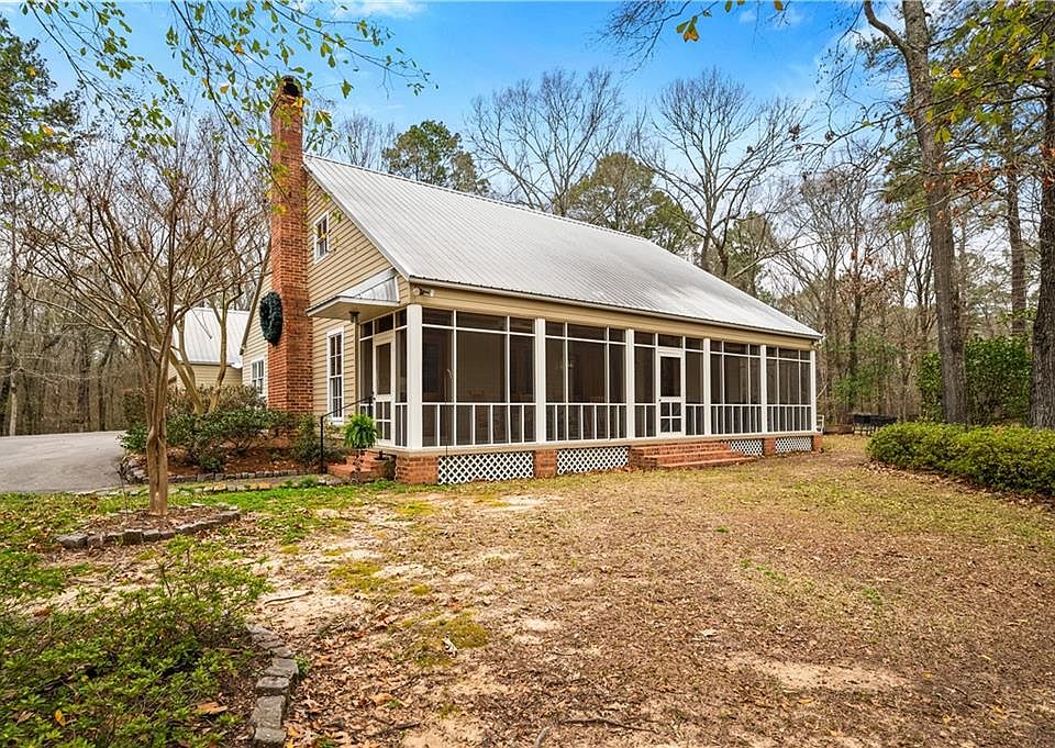 1st image of 10 McLure Ln