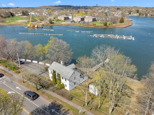 90 Water St, Danvers, MA 01923