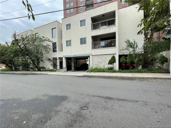 257 Greyrock Pl 2A, Stamford, CT 06901