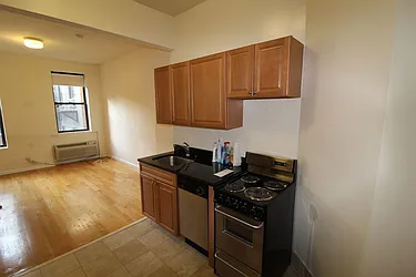 Rented by Mossanen Group