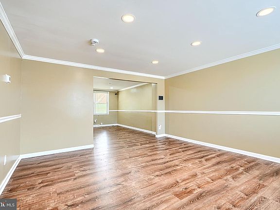 5th image of 5555 Whitby Rd