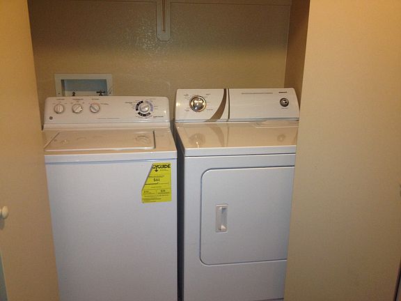 In unit washer and dryer (full size)