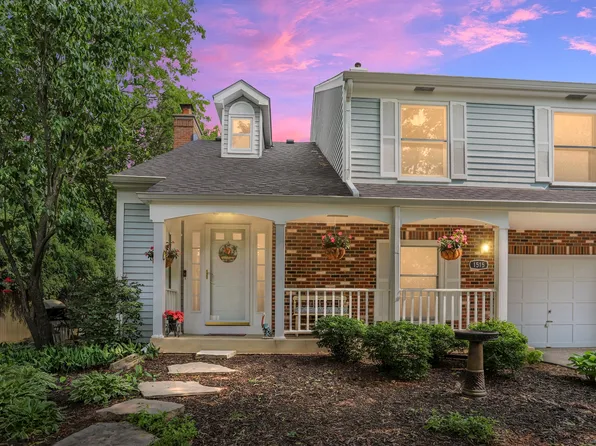 1515 Queensgreen Cir, Naperville, IL 60563